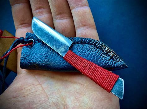 Ręcznie Zrobiony Nóż Na Szyję Custom Neck Knife Naszyjnik EDC Chojnice