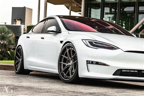 AG Luxury Wheels - Tesla Model S Plaid AGL75 Forged Wheels