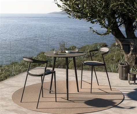 Styletto Round High Lounge Table Royal Botania Casa Design Group