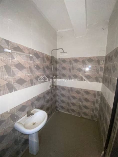 For Sale A Luxurious Super 3 Bedroom Flat And A Bq In A Serene