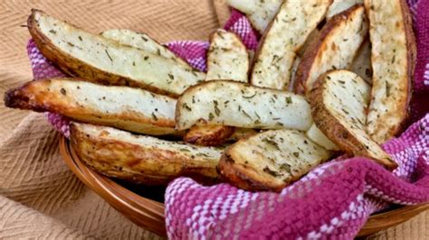 Rosemary Potato Wedges For The Air Fryer