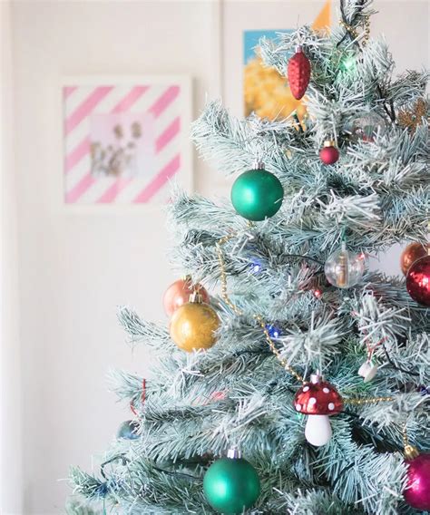 Cómo pintar un árbol de Navidad con cal Nucleo Jardin