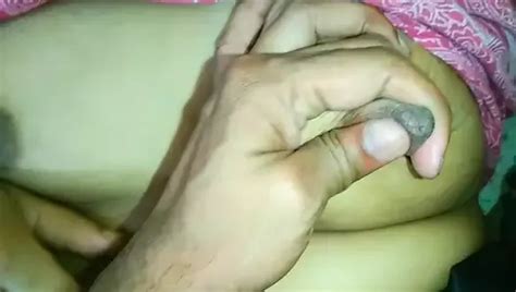Mobile Me Porn Dekh Rhi Sali Ko Piche Se Pakad Ke Choda Xhamster