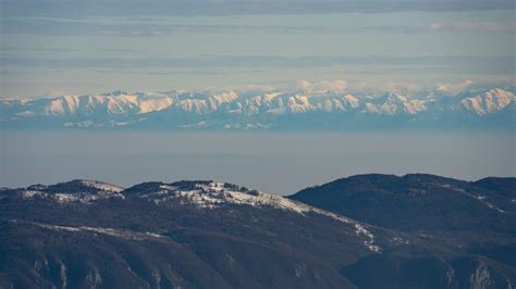 Muntii Fagaras Vazuti Din Apuseni De Pe Muntele Mare La Inceput De