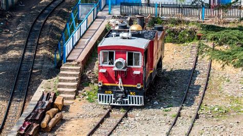 The Kalka Shimla Toy Train at Shimla Railway Station Editorial Stock Image - Image of solan ...