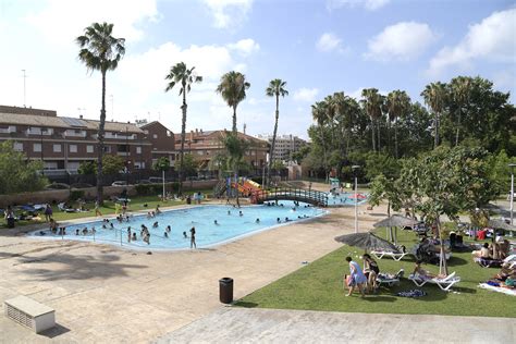 La piscina lúdica municipal de Paiporta ofrecerá durante el mes de