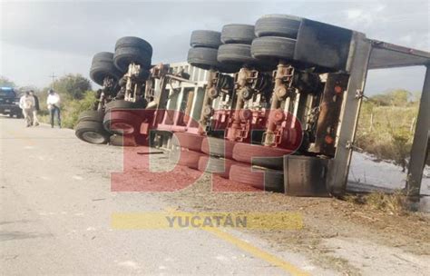 G Ndola Cargada Con Tons De Sal Vuelca En Carretera