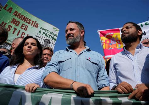 Santiago Abascal L Der De Vox Con El Secretario General Del Partido