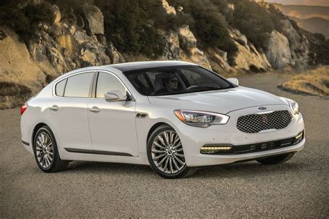 2015 KIA K900 Luxury Sedan - SHOUTS