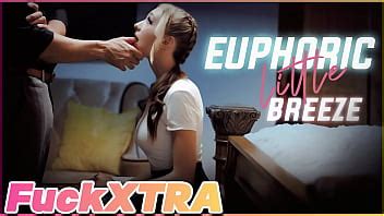 Une Blonde Chaude Partage Sa Vie Tranquille Xvideos