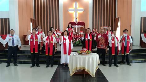 Peringati Hut Ri Ke Jemaat Gke Palangka Sion Potong Nasi Tumpeng