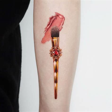 Tattoo Artist Creates Stunning Gold Tattoos