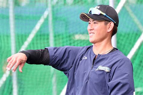 珍しい野手から投手のコンバート 過去には 松井キラー やイチロー同期の三塁手も Full Count