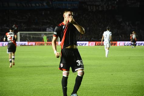 Franco Mastantuono la alegría por el gol y el récord y su admiración