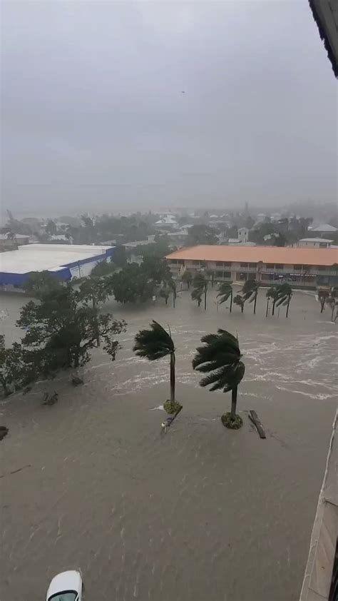 WATCH: Storm surge in Fort Myers, Florida as Hurricane Ian approaches ...