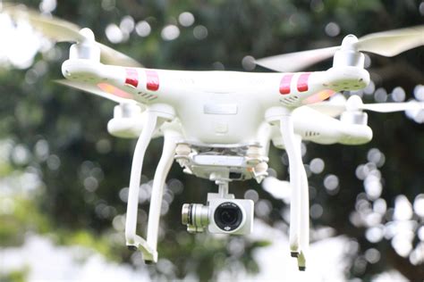 Focus Photography of Flying Dji Phantom 3 Standard · Free Stock Photo