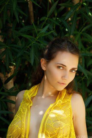 Danniela Yellow Scarf Danniela Sensation Porn Pic