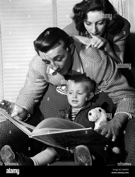 Robert mitchum and family Black and White Stock Photos & Images - Alamy