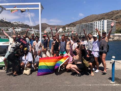 Photos Bottoms Up Gay Boat Party