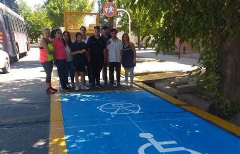 Nuevo símbolo de accesibilidad Se pintaron los sitios de