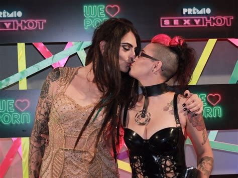 Noite delas Prêmio Sexy Hot consagra primeira diretora mulher e atrizes roubam a cena