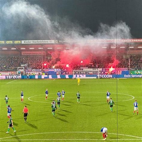 Fotos Galerie Heimfans Holstein Kiel Hannover 96 16 12 2023 3