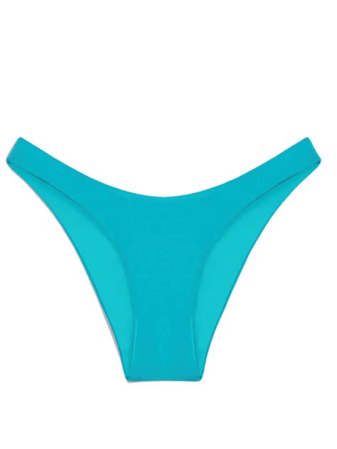 C Mo Llevar Bikini Brasile O Como Bella Hadid En Primavera Verano Vogue