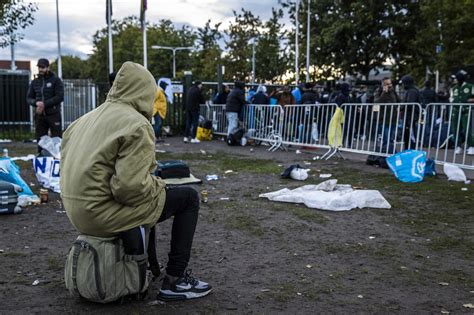 Opvang Asielzoekers Nu Juist Onevenredig Verdeeld Trouw