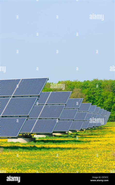 Photovoltaik solarpark Fotos und Bildmaterial in hoher Auflösung Alamy