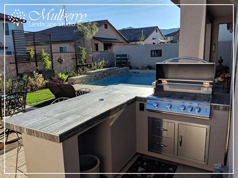 Modern Bbq Island A Perfect Fit For Their Beautiful Backyard This