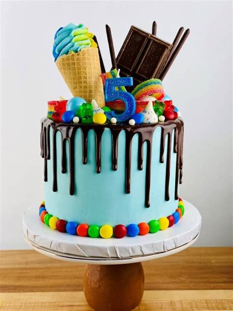 How to Make a Drip Cake - Amycakes Bakes