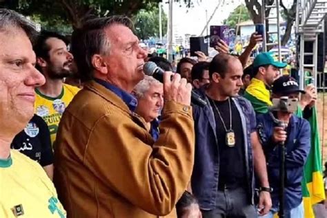 Em Cio Bolsonaro Pede A Apoiadores Virada De Votos E Critica