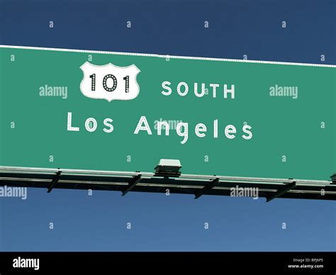 Los Angeles 101 freeway sign in Southern California Stock Photo - Alamy