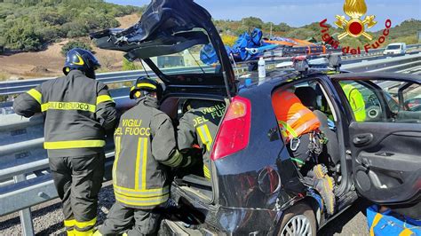 Olbia Grave Incidente Stradale Due Persone In Ospedale