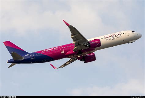 HA LGA Airbus A321 271NX Wizz Air X Pan JetPhotos