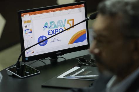 Diretora Apresenta Programa O Da Abav Expo C Mara De Turismo Da