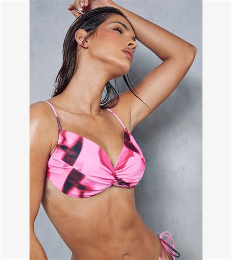 Buy Misspap Abstract Printed Twist Front Bikini Set In Pink Thstreet Uae