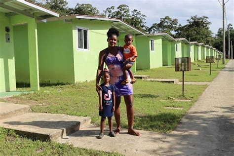 Visitan proyectos habitacionales en Bocas del Toro Panamá América