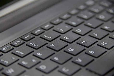 Comment taper les caractères spéciaux sur un clavier dordinateur