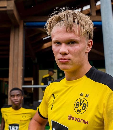 Riesenlob Von Erling Haaland F R Bvb Juwel Youssoufa Moukoko Der