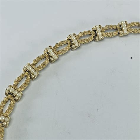 Crown Trifari Signed Bracelet Gold Tone Nugget Rope W Gem