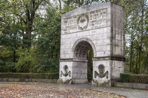 Treptower Park Soviet Memorial Berlin Germany Wartimeni