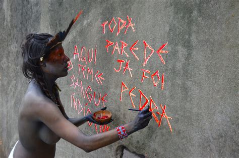 ativAÇÕES perforMÁGICAS in díg e nas contra a farsa da representação