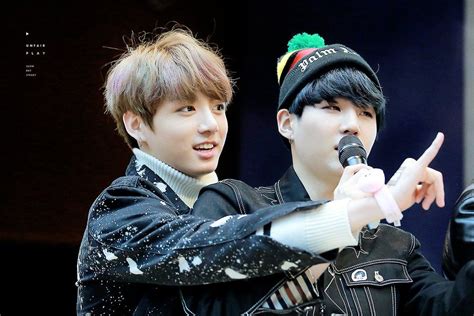 ⊹ · ⊹ Jungkook And Yoongi Bangtan Boys Foto Bts Foto Suga