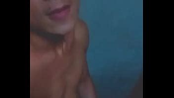 Youtuber Rafael Fernandes Batendo Punheta No Quarto XVIDEOS