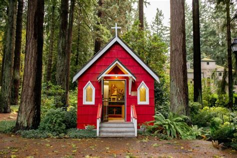 Visiting the PEACEFUL Portland Grotto (Helpful Guide + Photos)