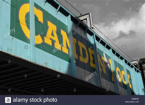 Camden lock bridge hi-res stock photography and images - Alamy