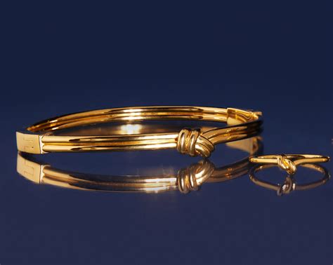 Gold Knot Hinged Bracelet