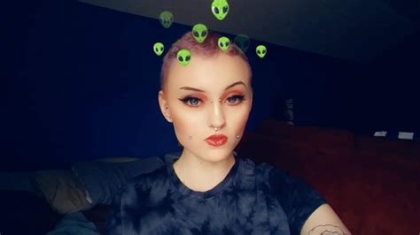 Alien Babe R Shorthairedhotties