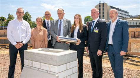 Grundstein Für Neues Forschungszentrum Gelegt Merck